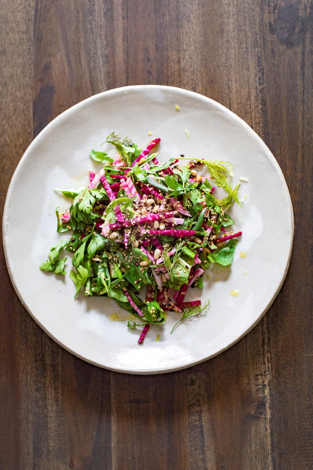 Rote Rübensalat mit Kräutern, Sauerampfer und Saaten - GeLa Ochsenherz